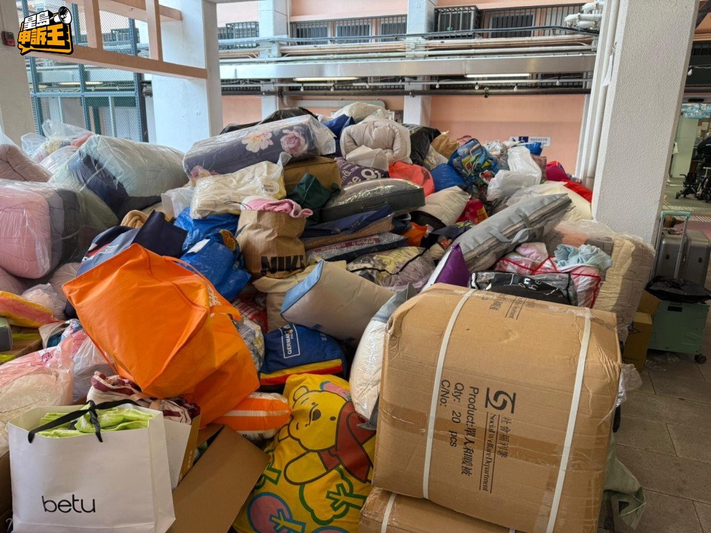 社區會堂的救援物資都算充足。 社區會堂的救援物資都算充足。