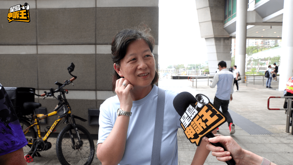 街坊陳太指，雖然較少用鹽水洗水果，但認為只要有「洗了應該可以食用」。