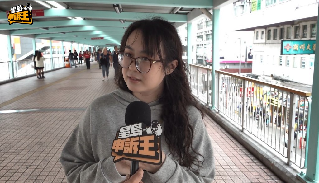 市民Clarice表示,住酒店時會關燈檢查有否明顯的發光物體。 市民Clarice表示,住酒店時會關燈檢查有否明顯的發光物體。