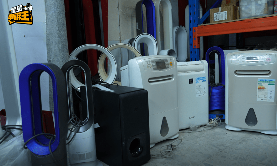 輝哥指,如果選擇維修電器,費用大約相當於家電售價的三分之一。 輝哥指,如果選擇維修電器,費用大約相當於家電售價的三分之一。