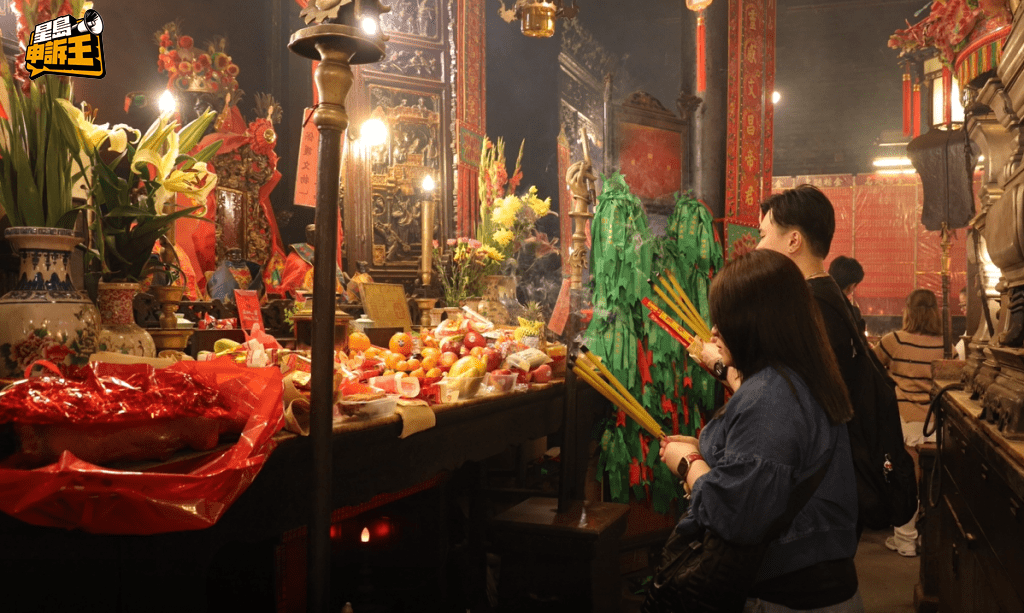 由於同一時間拜「文武二帝」的人很多,因此大家要將個人資訊交代清楚。 由於同一時間拜「文武二帝」的人很多,因此大家要將個人資訊交代清楚。