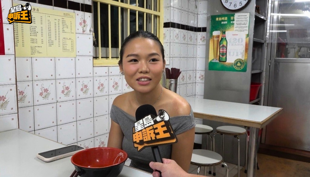 從事文職的澳門人伍小姐說,難以理解澳門被稱作「牛雜之都」,也不明白澳門代表性美食眾多,為什麼旅客仍專程來吃牛雜。 從事文職的澳門人伍小姐說,難以理解澳門被稱作「牛雜之都」,也不明白澳門代表性美食眾多,為什麼旅客仍專程來吃牛雜。