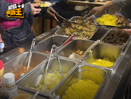 食店提供約10款菜式，包括咕嚕肉、番茄蛋、麻婆豆腐和燜排骨等。