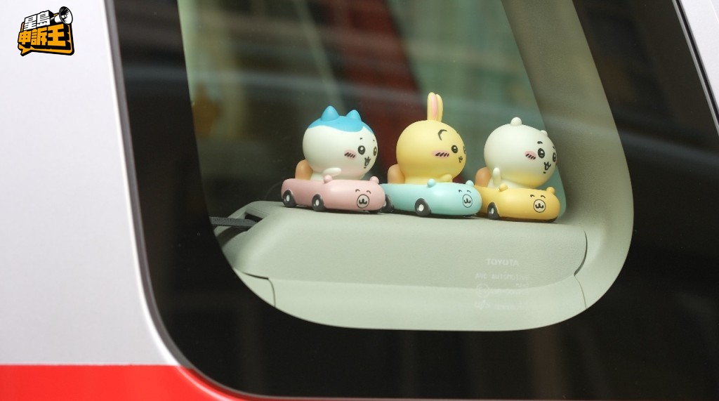 Jeff會在車廂內放置一些心愛的公仔小物，為車廂增添暖心細節。