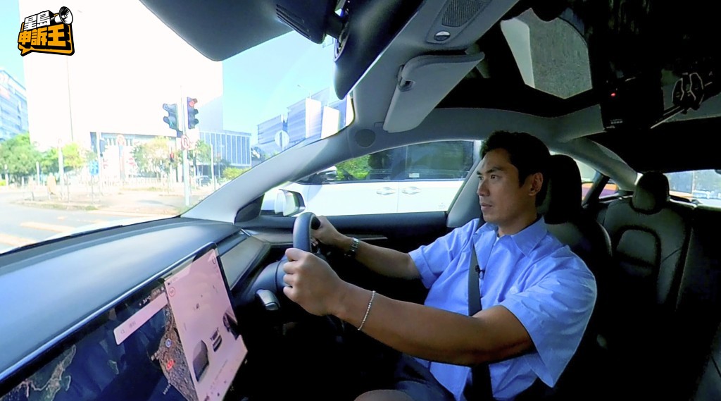 Bryan分享駕駛經驗,指電動車的爆發力說來就來,一般都比汽油車快,但容易跣呔或意外超速。 Bryan分享駕駛經驗,指電動車的爆發力說來就來,一般都比汽油車快,但容易跣呔或意外超速。