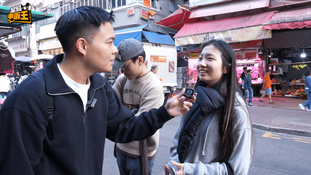 對於「新藝城」結業,市民范小姐直言「很想哭」,認為失去的不僅是一間老店,更是一個街景、一份傳承的文化。 對於「新藝城」結業,市民范小姐直言「很想哭」,認為失去的不僅是一間老店,更是一個街景、一份傳承的文化。