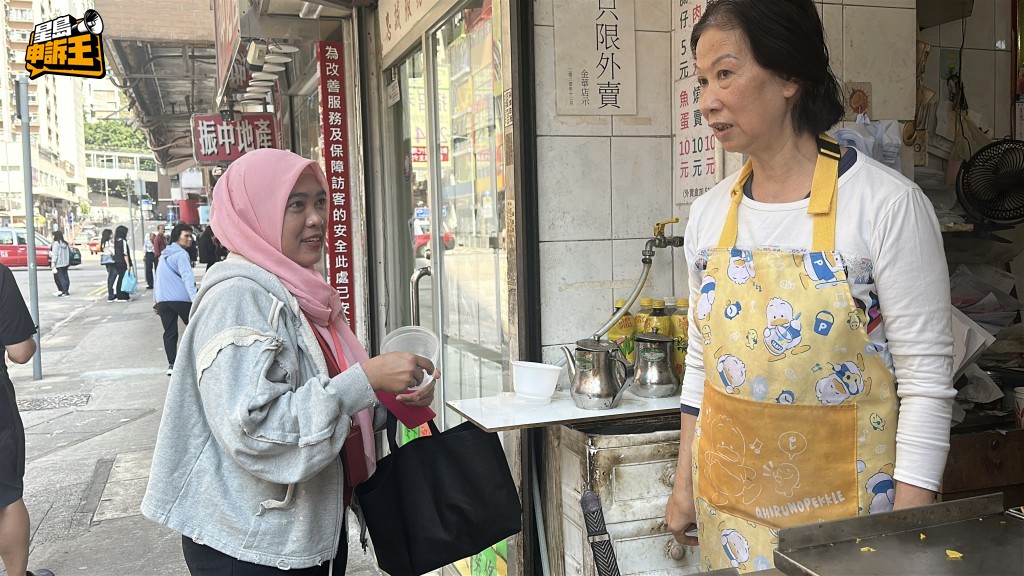 外傭Anna表示，她從上水遠道而來，就是為了品嘗該店的豉油。