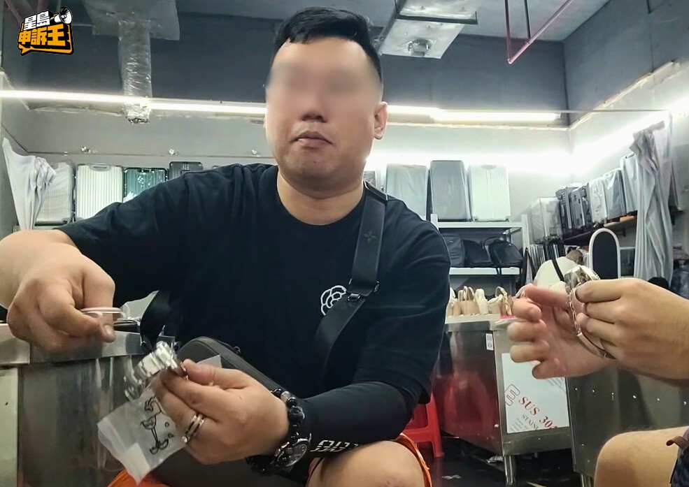 記者亦找到上次那位港人檔主,他透露自己於報道發佈後也要避風頭。 記者亦找到上次那位港人檔主,他透露自己於報道發佈後也要避風頭。