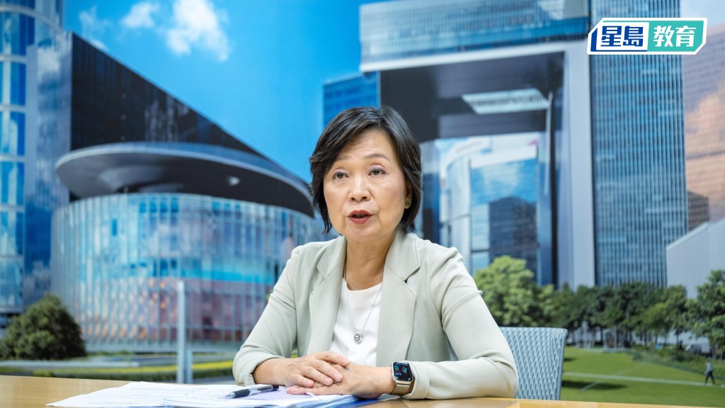 蔡若蓮表示暫不檢討校網劃分。