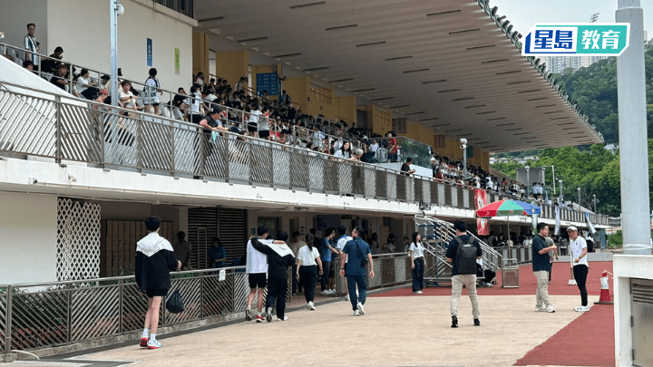 日前瑪利諾中學在黃大仙斧山道運動場舉行陸運會，傳出飲料有疑似針孔，引起社會關注。資料圖片