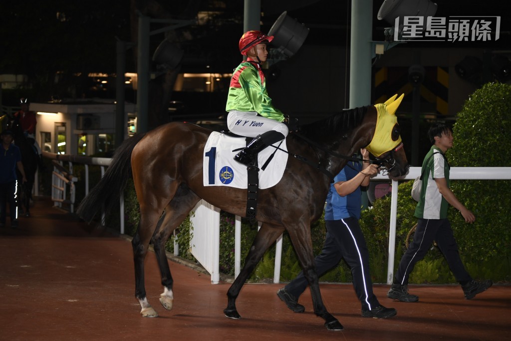 「飛輪霸」上場初配袁幸堯即跑第三名，人馬已取得默契，今場捲土重來，有力補中。