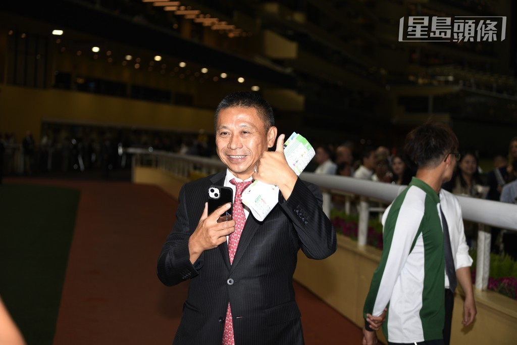 沈集成以「財駿」和「閃電」梅開二度，後上成為練馬師王。