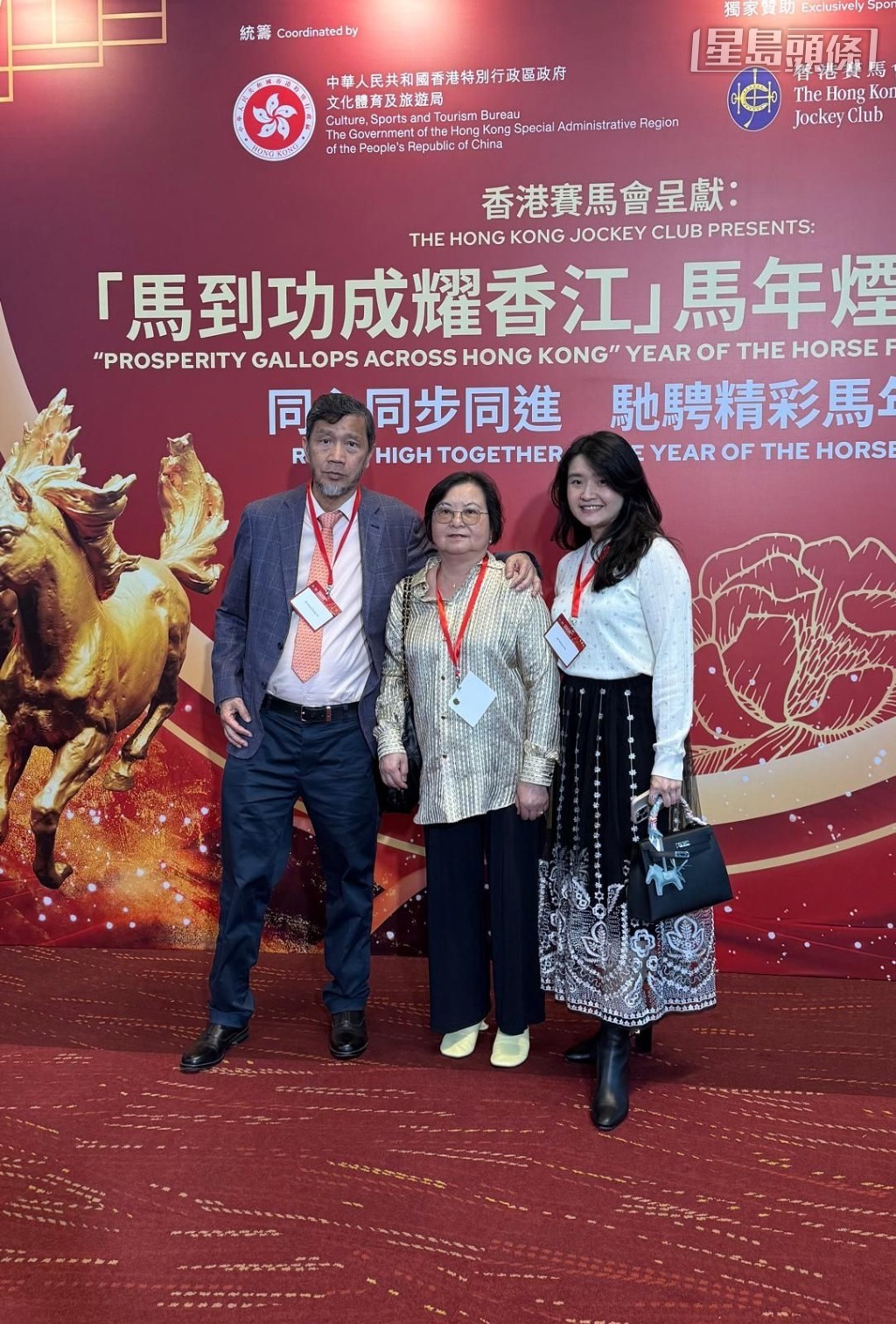 當然,對於王宗彥 (左) 而言,如果兩駒都能跑入前列,甚至串Q而回,當屬美事。 當然,對於王宗彥 (左) 而言,如果兩駒都能跑入前列,甚至串Q而回,當屬美事。