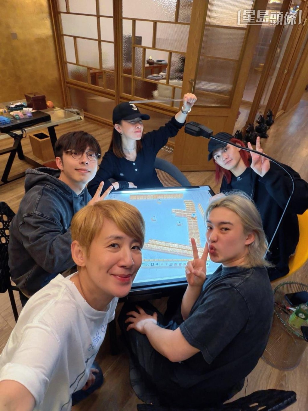 雀局原來係由君如做搞手。