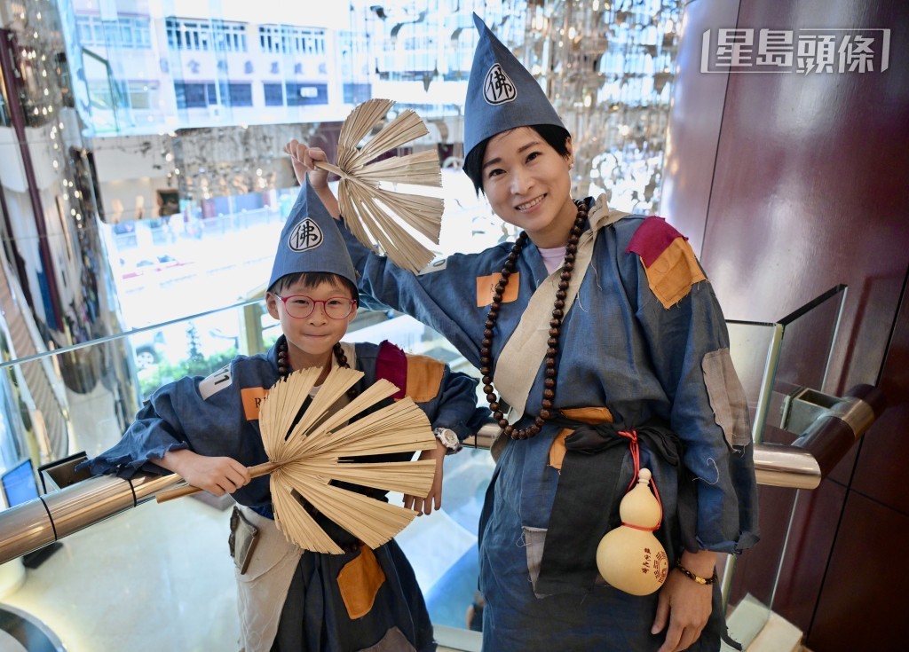 陳女士(右)及兒子。蘇正謙攝 陳女士(右)及兒子。蘇正謙攝