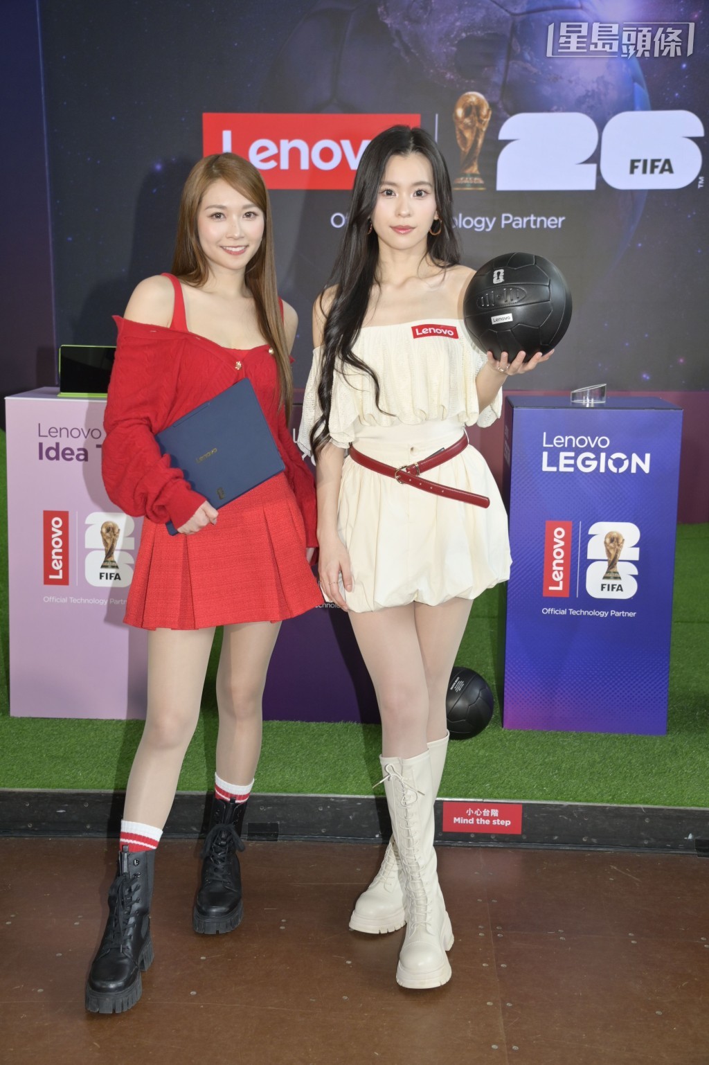 阿妹、Yanny都追睇世界盃。