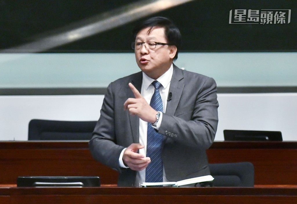 選委界何君堯關注現時約有4萬多公屋「富戶」仍佔用公共資源,期望當局能訂立績效指標(KPI),加快將資源分配給更有需要的市民。資料圖片 選委界何君堯關注現時約有4萬多公屋「富戶」仍佔用公共資源,期望當局能訂立績效指標(KPI),加快將資源分配給更有需要的市民。資料圖片