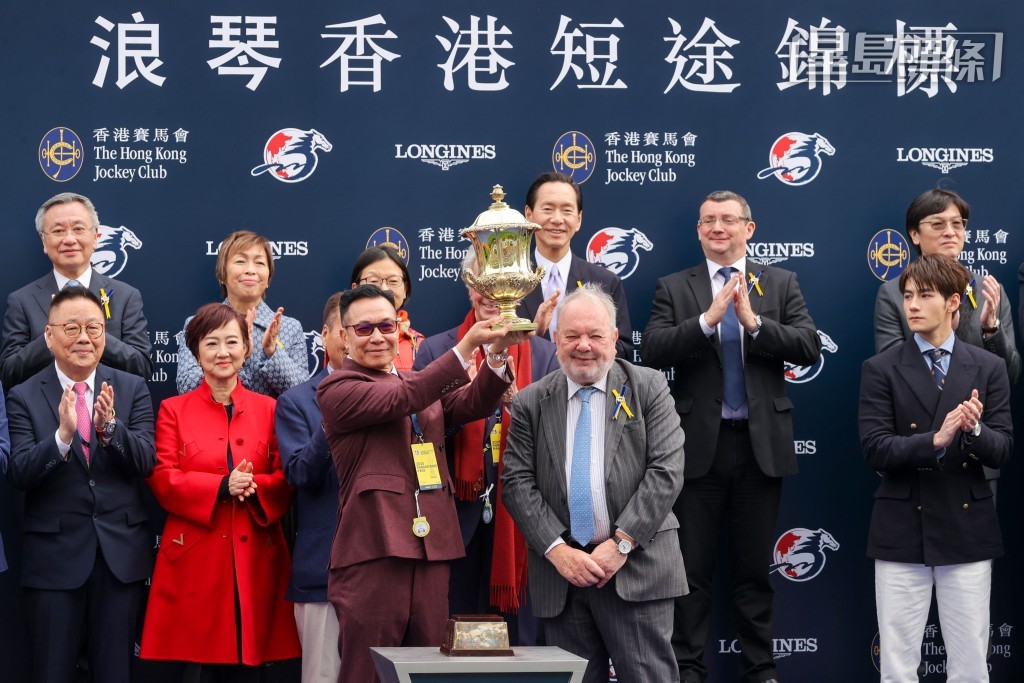 馬主梁錫光今晚便在從化馬場附近的六星級酒店宴會廳設盛宴，慰勞希斯馬房的從化員工及當地辦公室職員，答謝他們團隊付出的努力。