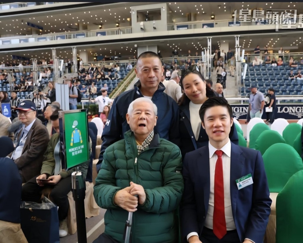 馬主余國賢和弟弟余國樑傳承其父親余伯余潤興 (圖) 醉心賽馬的熱情,和下一代都加入養馬行列,余氏家族在港養馬逾半個世紀。 馬主余國賢和弟弟余國樑傳承其父親余伯余潤興 (圖) 醉心賽馬的熱情,和下一代都加入養馬行列,余氏家族在港養馬逾半個世紀。