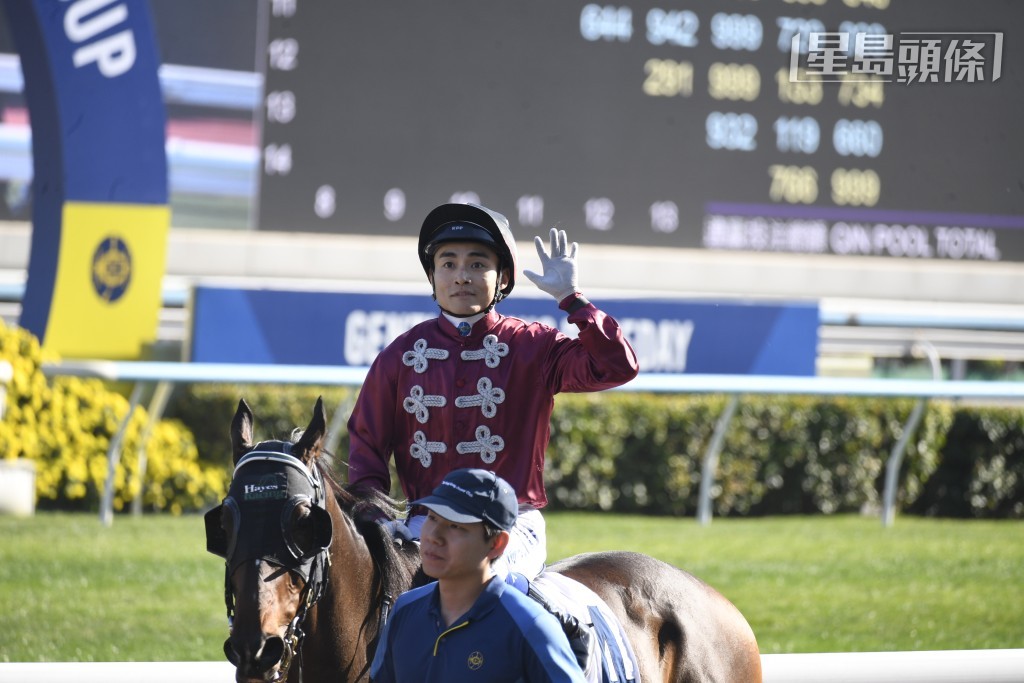 即将生日的杨明纶 (图) ，如果能在本周日（四月十二日）沙田日马赛有头马进帐，当可为自己送上生日礼物