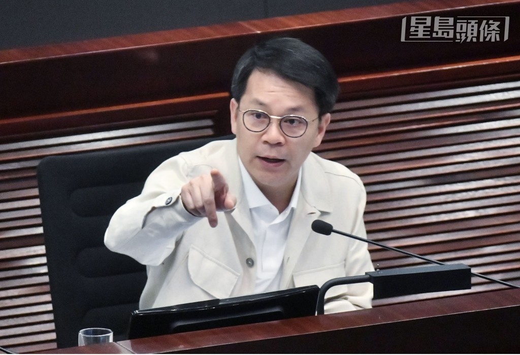 身兼行會成員的民建聯議員陳克勤關注，政府將如何減低購買廚餘機的成本。