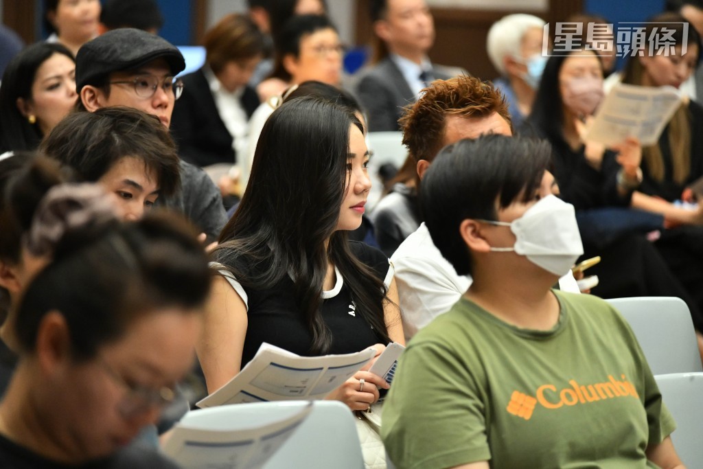 食環署為協助業界做足準備，本周一舉辦首場業界簡介會，逾150名飲食業界人士出席。  