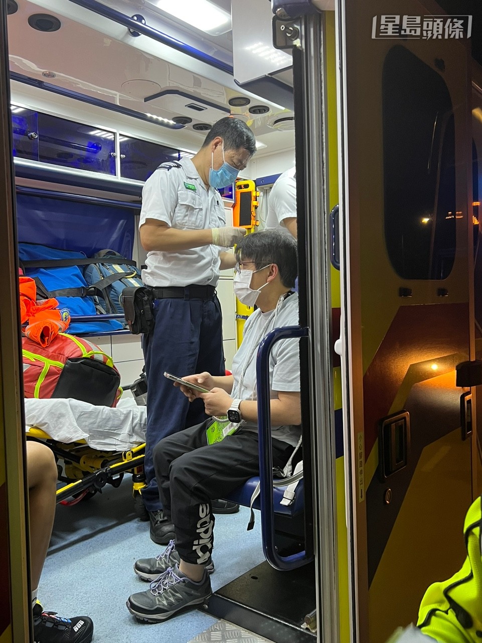 多架救護車到場救援。黃俊華攝