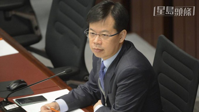 立法會「十五五」規劃工作小組今日將開會討論分工安排,「班長」陳振英指20人小組已分為六大板塊,協同政府一起做研究,爭取上半年向政府提意見。 立法會「十五五」規劃工作小組今日將開會討論分工安排,「班長」陳振英指20人小組已分為六大板塊,協同政府一起做研究,爭取上半年向政府提意見。