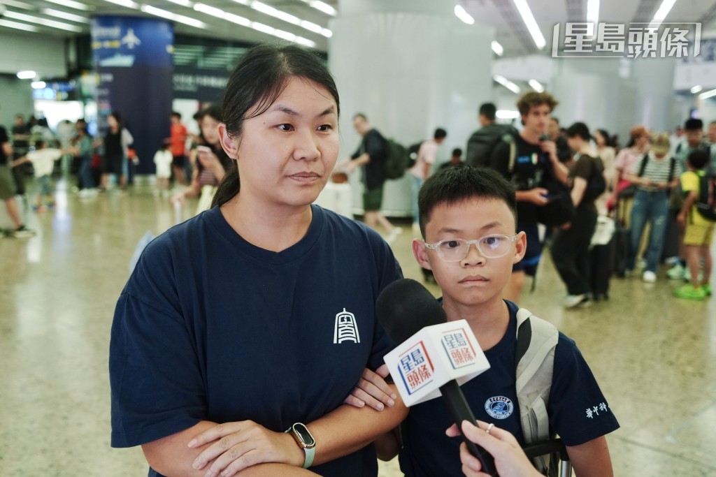 經常來往兩地的港人Sandy表示,特意在國慶假日從內地回港。 經常來往兩地的港人Sandy表示,特意在國慶假日從內地回港。
