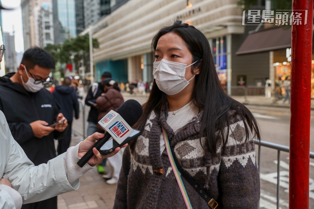 金小姐認為香港新春氣氛很好，吸引人消費。