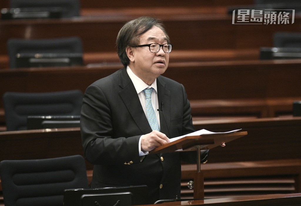 盧偉國衷心感謝各界一直以來的厚愛、支持與鼓勵。資料圖片