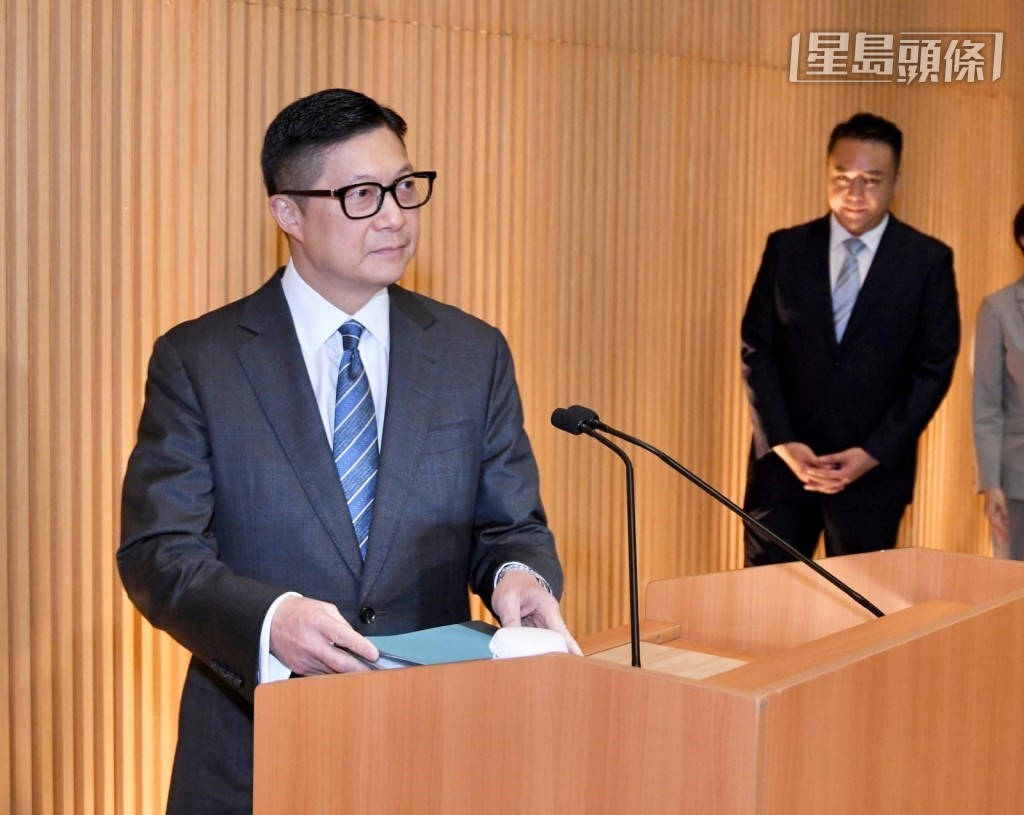鄧炳強主動提到入「鬼油」情況，形容是對公共安全構成嚴重威脅，更涉及極高的人命安全風險，近期更發現有惡化迹象。