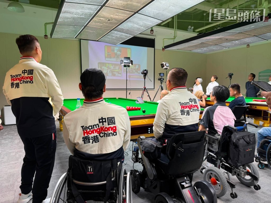 刘业强表示很荣幸获协会委任为名誉会长,推动伤健桌球运动,当日现场气氛超级热烈。 刘业强表示很荣幸获协会委任为名誉会长,推动伤健桌球运动,当日现场气氛超级热烈。