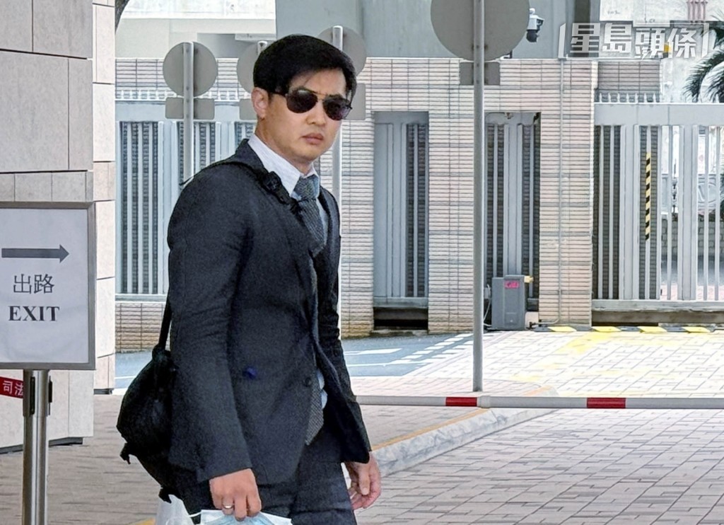 男警黄伟林供称遭被告辱骂兼手指笃胸。黄巧儿摄 男警黄伟林供称遭被告辱骂兼手指笃胸。黄巧儿摄