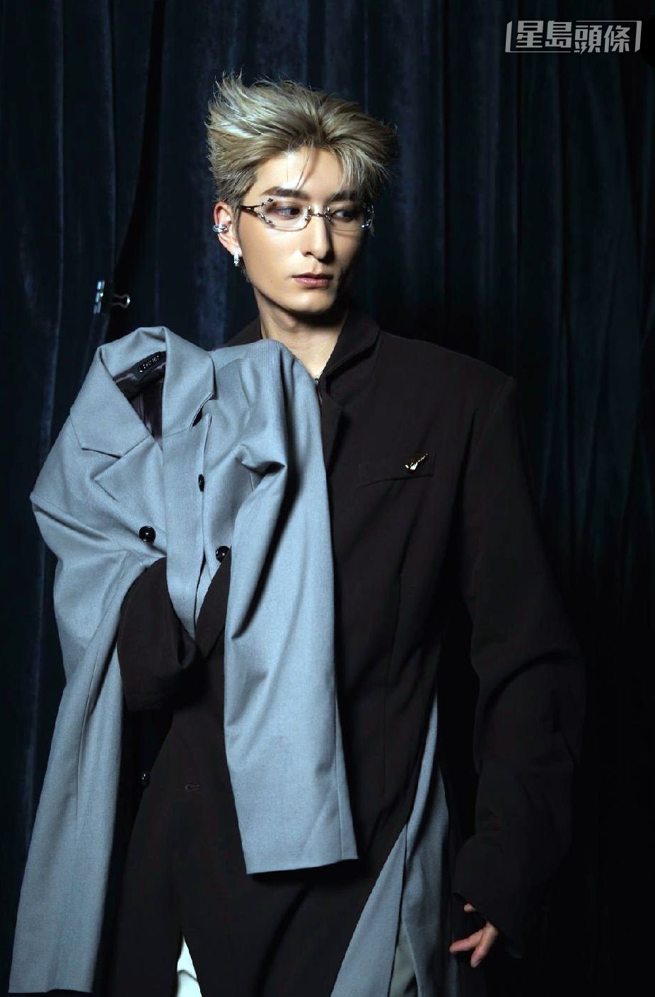 Aska指自己有點「宅。