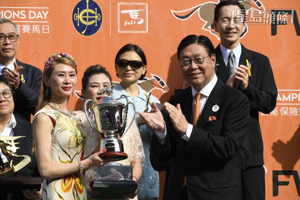 「祝愿」早前胜出一级赛冠军一哩赛，为廖康铭带来在港从练以来首场G1胜仗，非常叻仔，马主不时入仓探马，对马儿十分爱锡。