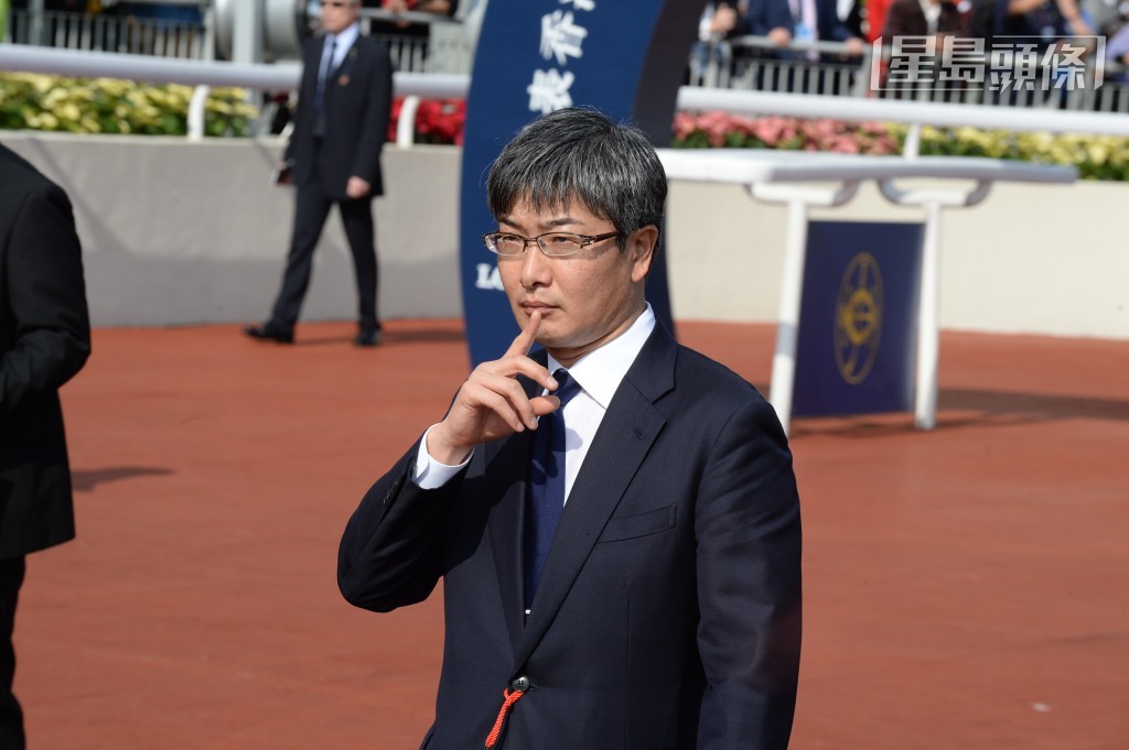  練馬師堀宣行(圖) 讓「里見夢境」最後快操時輕鬆自行加速，立即交出快時間，走勢相當理想，周六肯定以最佳狀態迎戰。