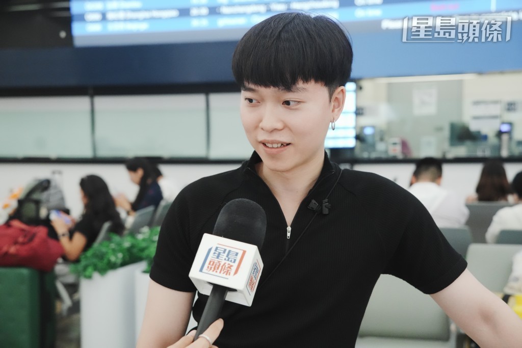 香港人王先生表示,這次北上探親,因為害怕人潮所以提早起行。 香港人王先生表示,這次北上探親,因為害怕人潮所以提早起行。