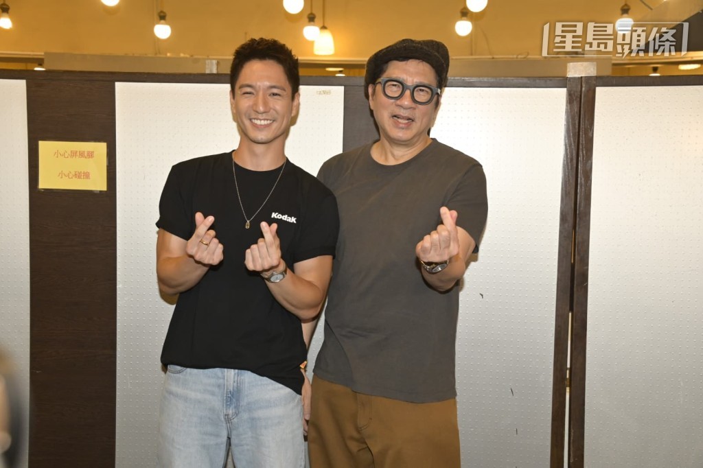 單立文和吳偉豪明顯有交流。