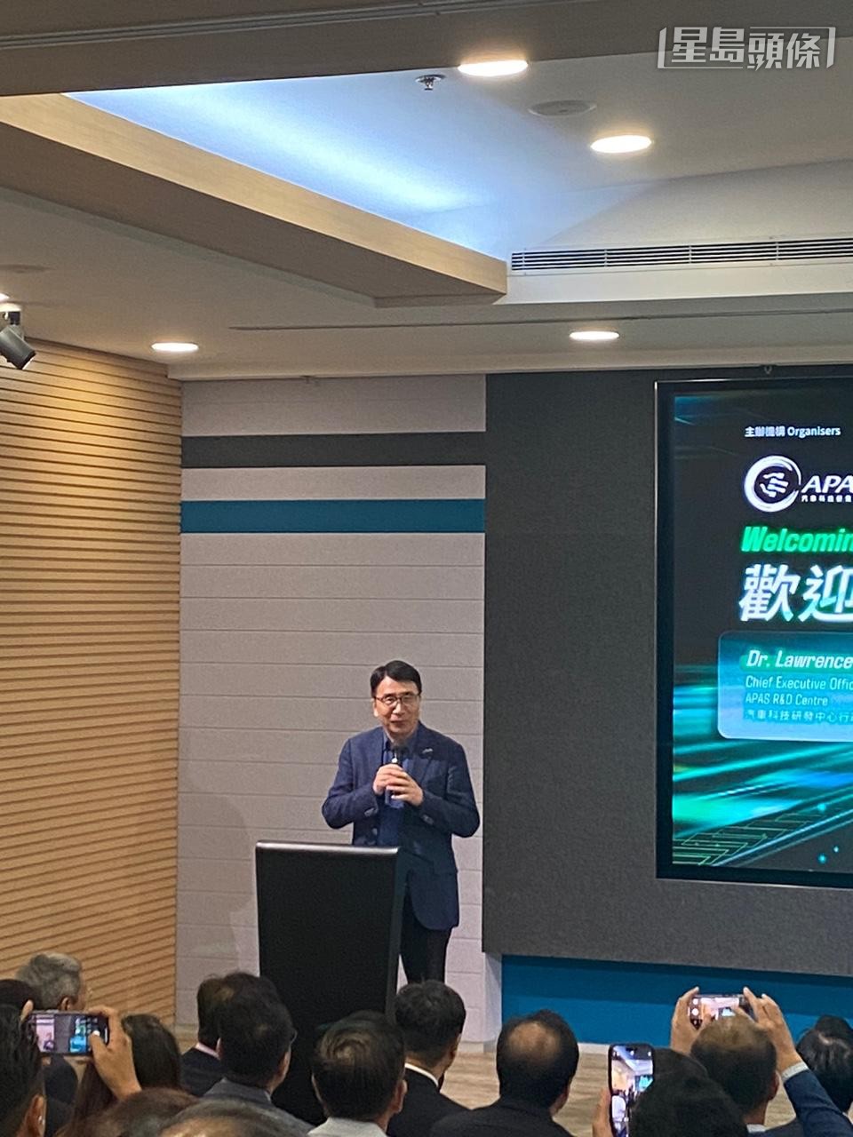 汽车科技研发中心行政总裁张梓昌表示,电动车发展是绿色生产力的一部分,发展一日千里。 汽车科技研发中心行政总裁张梓昌表示,电动车发展是绿色生产力的一部分,发展一日千里。