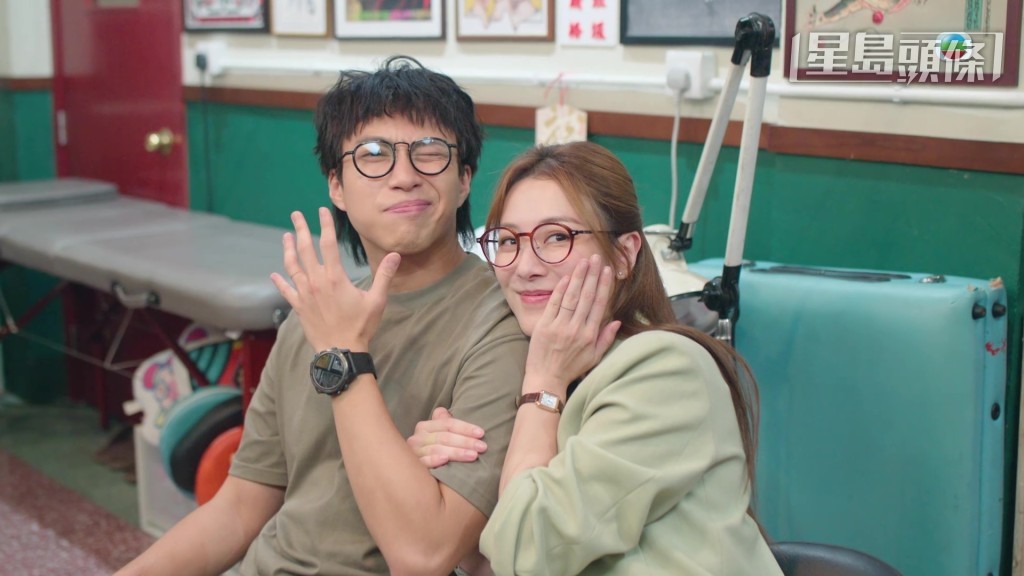 婚禮既簡單又溫馨。 婚禮既簡單又溫馨。