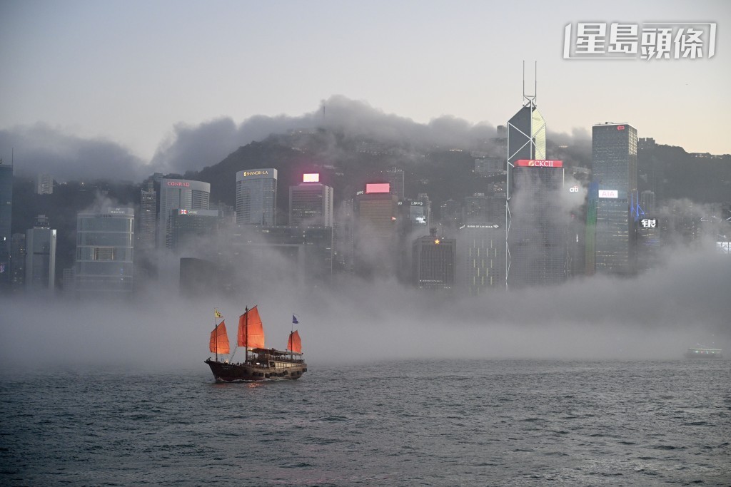 針對修訂《保護海港條例》,甯漢豪指坊間也有不少「軟對抗」,如抹黑修例是「填平維港」。資料圖片 針對修訂《保護海港條例》,甯漢豪指坊間也有不少「軟對抗」,如抹黑修例是「填平維港」。資料圖片