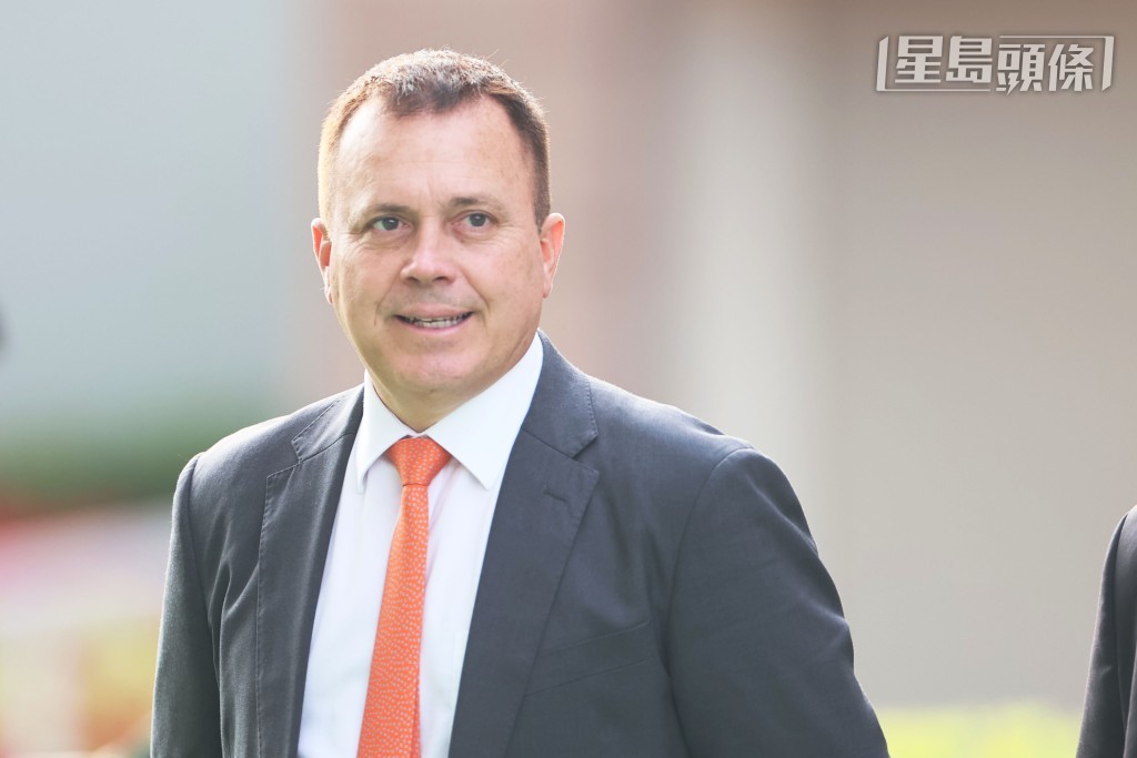 方嘉柏再添四勝便取得在港第一千一百場頭馬。