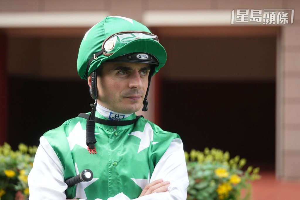 艾兆禮這兩季合共贏出九十六場頭馬,加上十年前客串贏出三場頭馬,現時在港頭馬數字已上升至九十九場。 艾兆禮這兩季合共贏出九十六場頭馬,加上十年前客串贏出三場頭馬,現時在港頭馬數字已上升至九十九場。