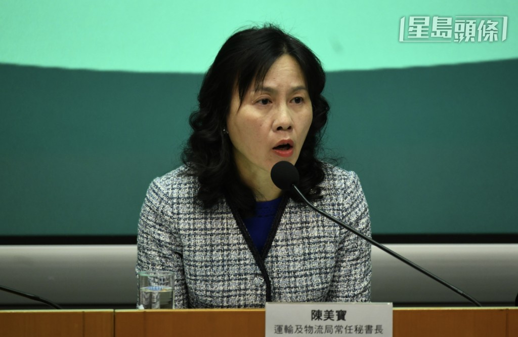 陳美寶講述《綱領》詳情。何君健攝