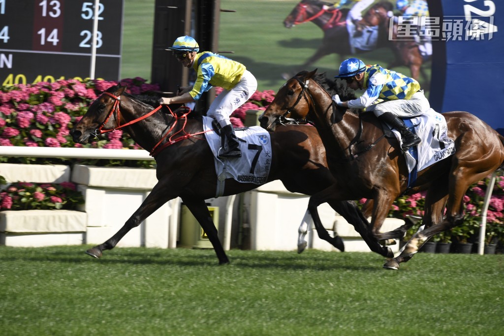 華人練馬師葉楚航去年憑「大至尊」勝出香港打吡大賽。