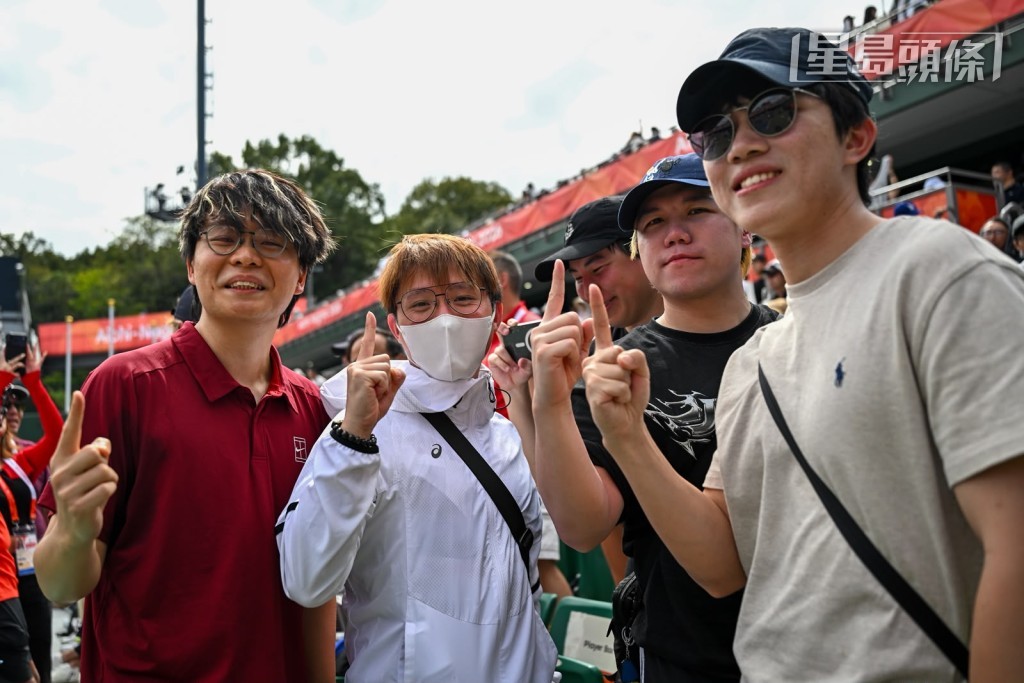 黃澤林賽後最想同親友聚餐放鬆,明日啟程上海戰上海大師賽。劉駿軒攝 黃澤林賽後最想同親友聚餐放鬆,明日啟程上海戰上海大師賽。劉駿軒攝