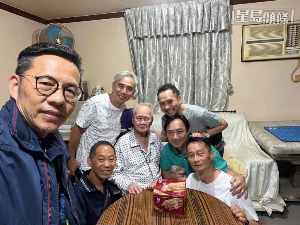 第五屆見習騎師學員除了羅富全，還有前澳門冠軍練馬師馮耀正、前羅廐副練馬師陳志忠等。 相片來源：羅富全ig