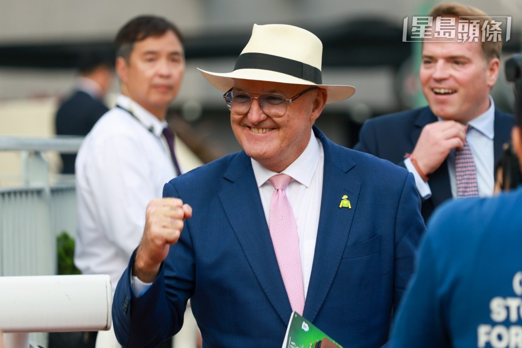 隨著「好友心得」今次在分級賽中取得突破,意味大衛希斯在其馬房內現已擁有兩匹具世界級實力的短途佳駟,確實難能可貴。 隨著「好友心得」今次在分級賽中取得突破,意味大衛希斯在其馬房內現已擁有兩匹具世界級實力的短途佳駟,確實難能可貴。