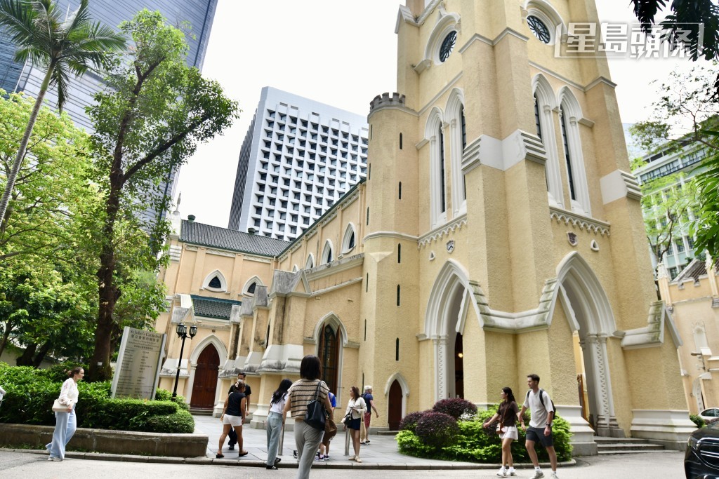 圣约翰座堂吸引不少内地游客前来了解其历史。